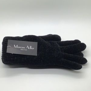 Marc Adler Women’s Black Soft Fuzzy Gloves